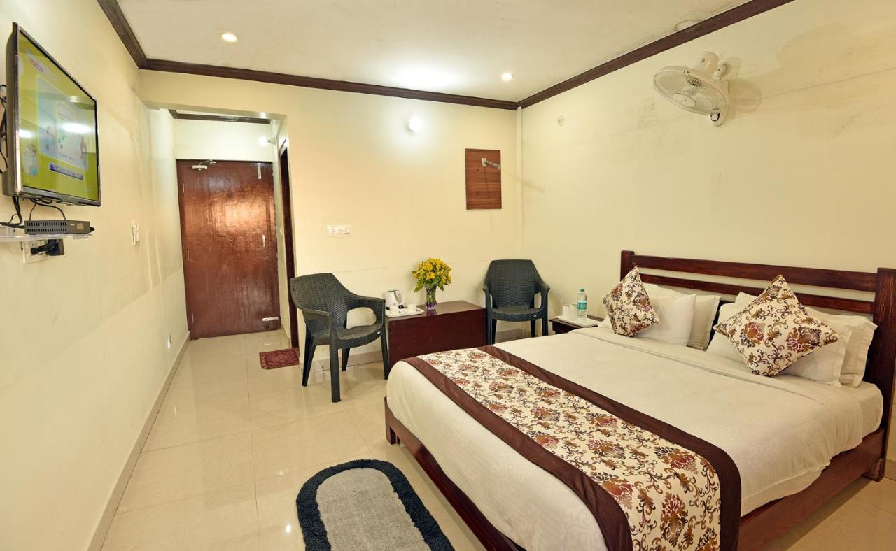 Green Roof Hotel Nainital Eksteriør billede