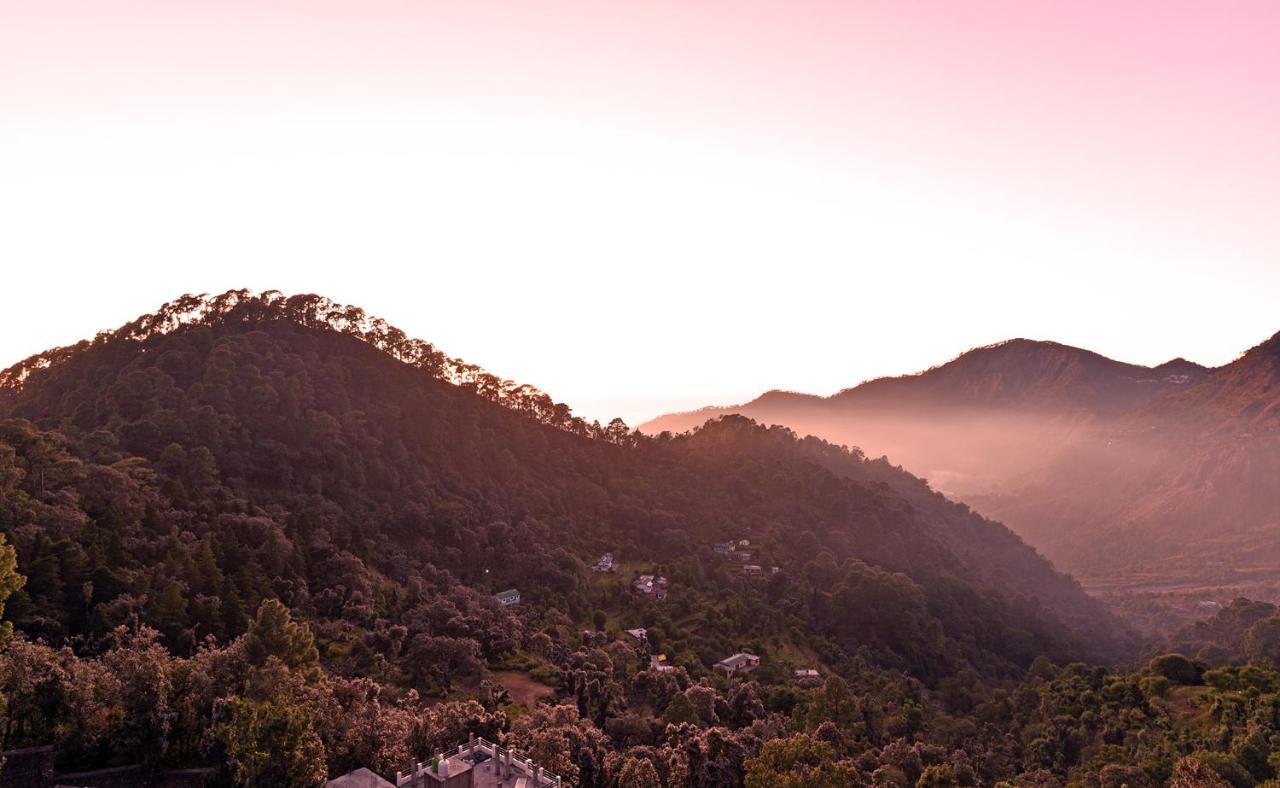 Green Roof Hotel Nainital Eksteriør billede